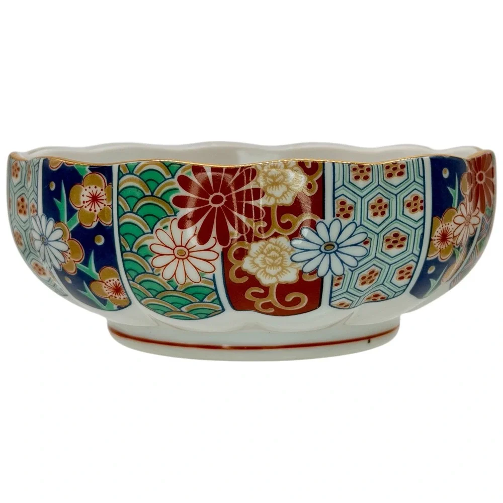 Arita Fine China Hand Decorated Imari‎ Reproduction Scalloped Bowl Made in Japan